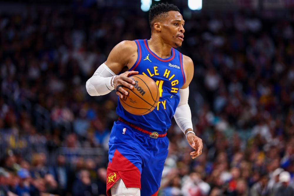 虽然两位悍 虽然两位悍